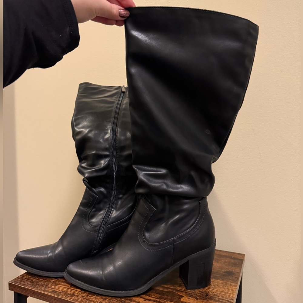 Wide calf friendly black knee-high boots